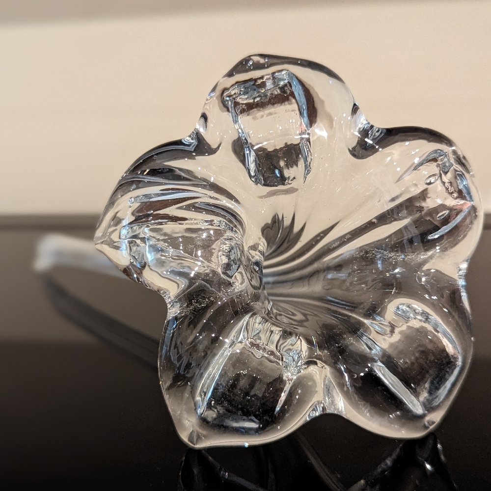 Vintage Langsam-Billig Handcrafted Blown Crystal Lily is Simply Beautiful MCM